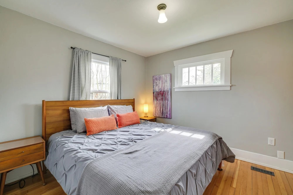 photo 1 of Charming Tacoma Vacation Home w/ Fenced Yard