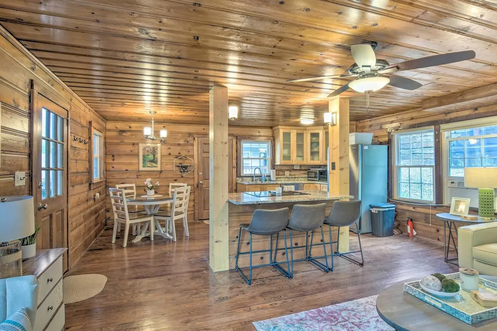 photo 1 of Screened Porch & Grill: Waterfront Landrum Cottage