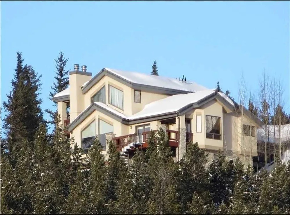 photo 1 of Charter Ridge 10 Condo 4 Bedrooms 3.5 Bathrooms Condo