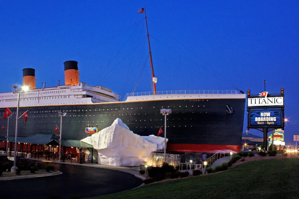 photo 1 of Chateau On The Lake Resort Spa and Convention Center