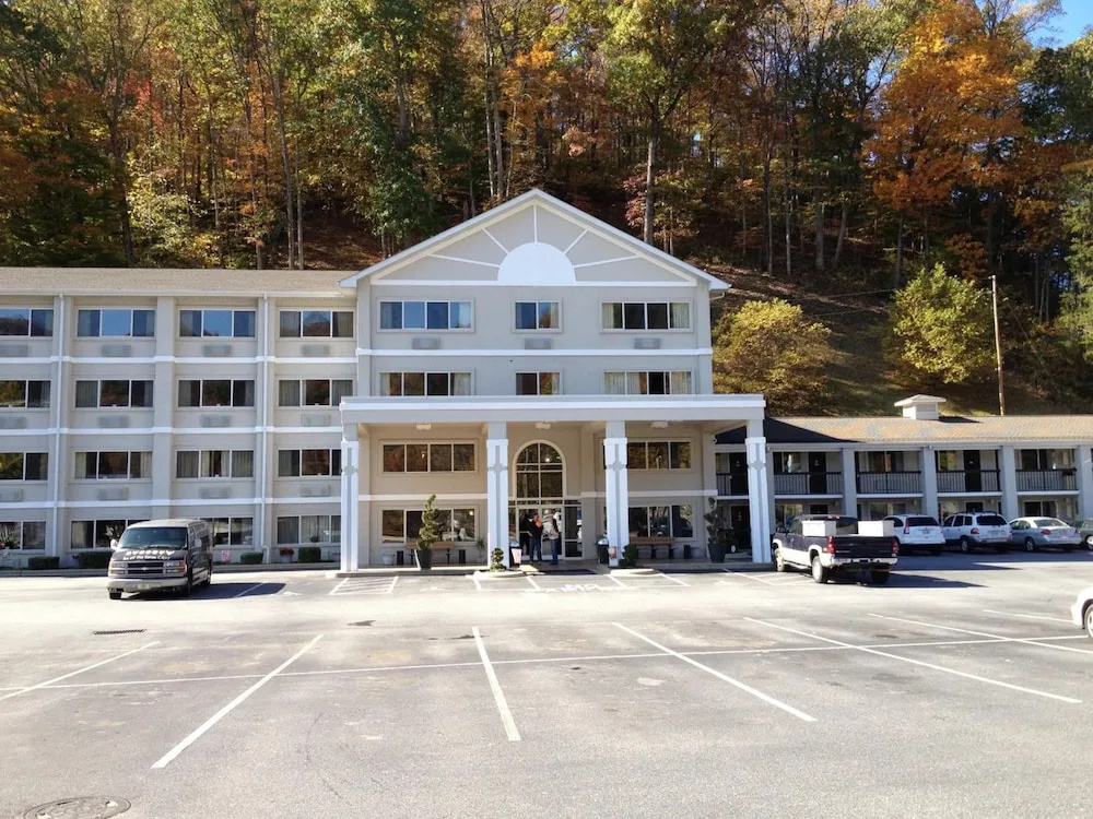 photo 1 of Cherokee Grand Hotel