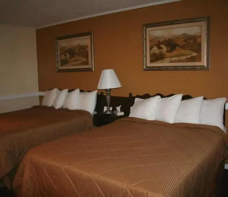 photo 1 of Cherry Lane Motor Inn