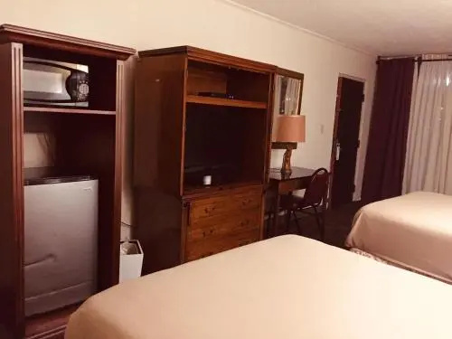 photo 1 of Cheshire Motor Inn