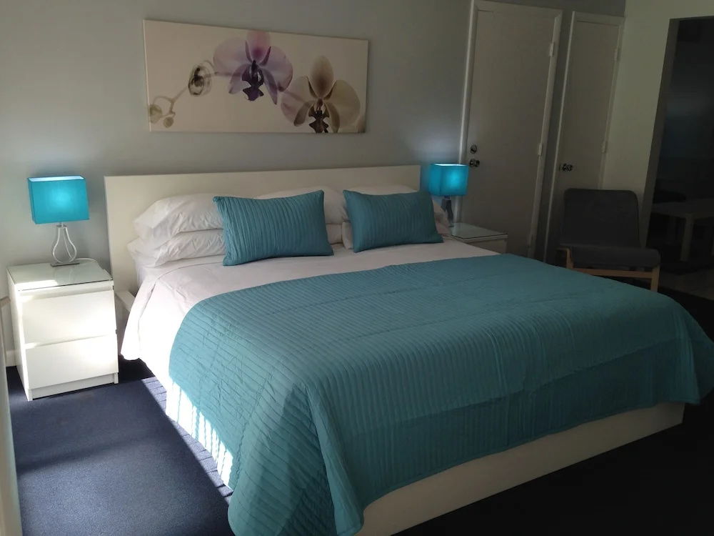 photo 1 of Cheston House