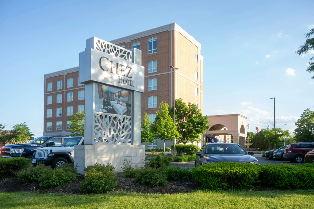 photo 1 of Chez Hotel Arlington Heights