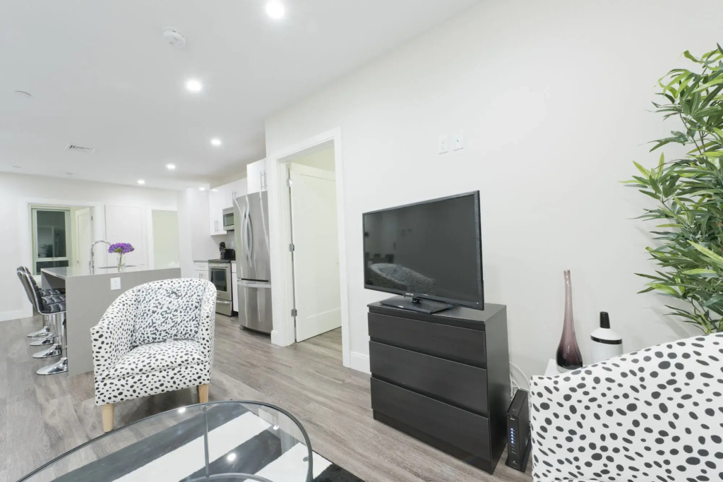 photo 1 of Chic 3BR in Lower Roxbury by Sonder