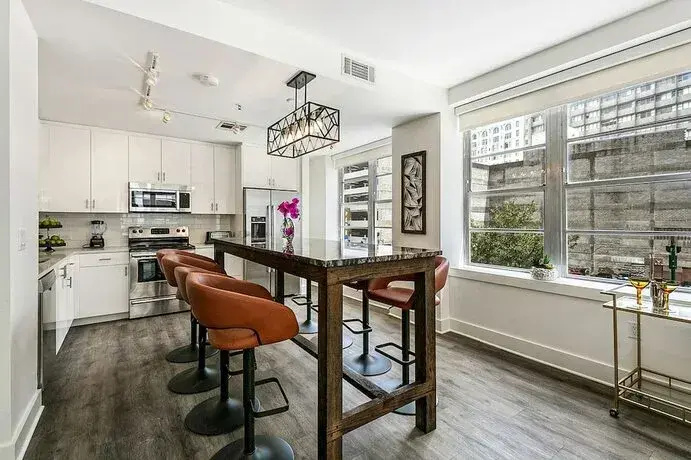 photo 1 of Chic 4BR Condo in California Building