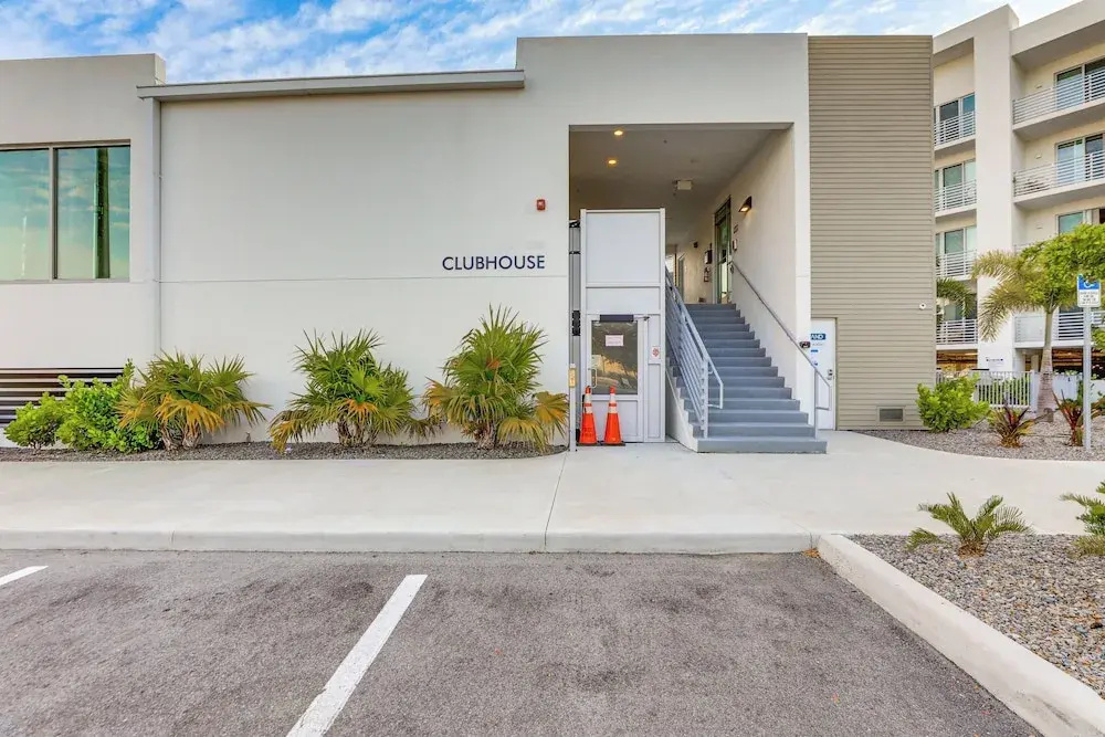 photo 1 of Chic Sarasota Condo w/ Balcony: 2 Mi to Beaches!