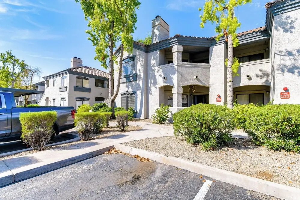 photo 1 of 3 Mi to Tpc: Chic Condo w/ Pool Access & Grills