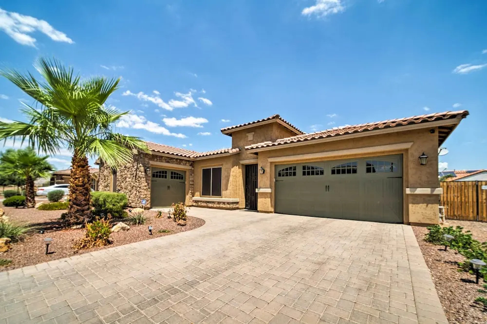 photo 1 of Hot Tub & Putting Green: Home in Surprise