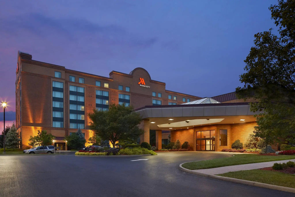 photo 1 of Marriott Cincinnati Airport