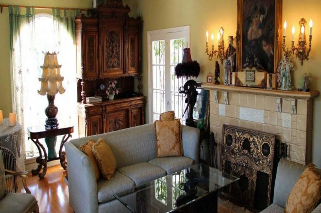 photo 1 of Cinema Suites Bed & Breakfast