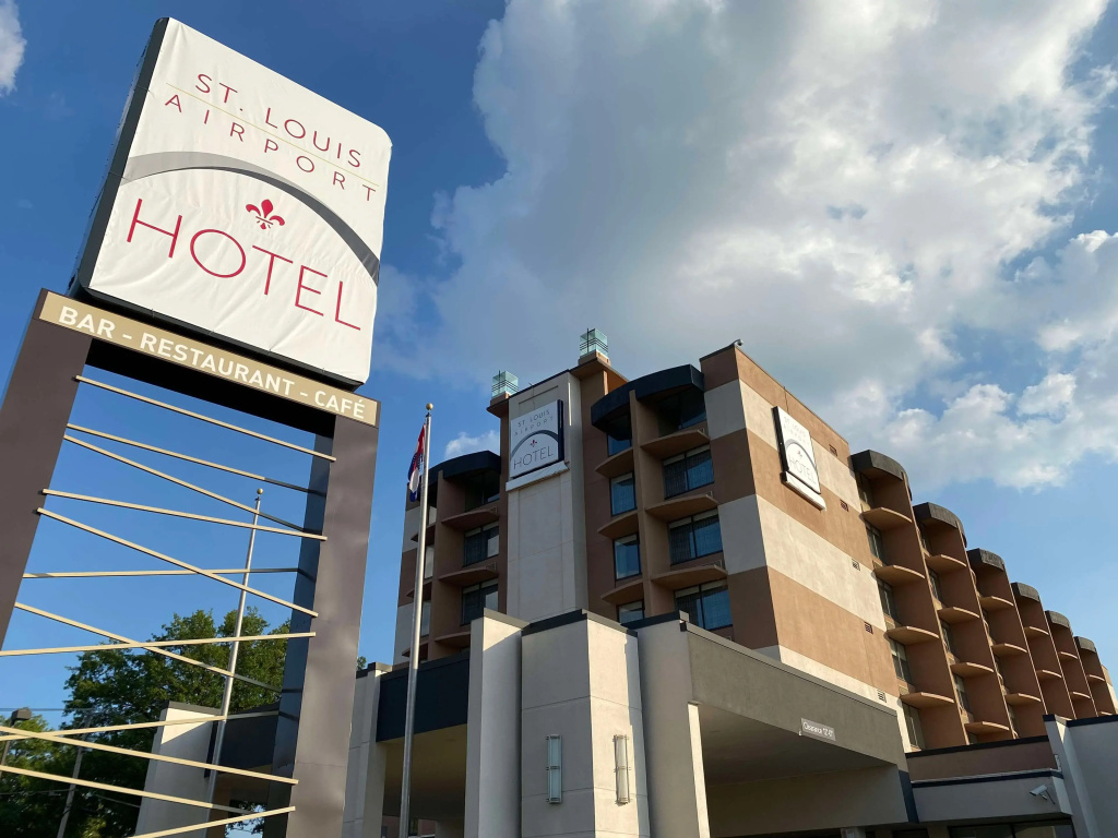 photo 1 of St. Louis Airport Hotel