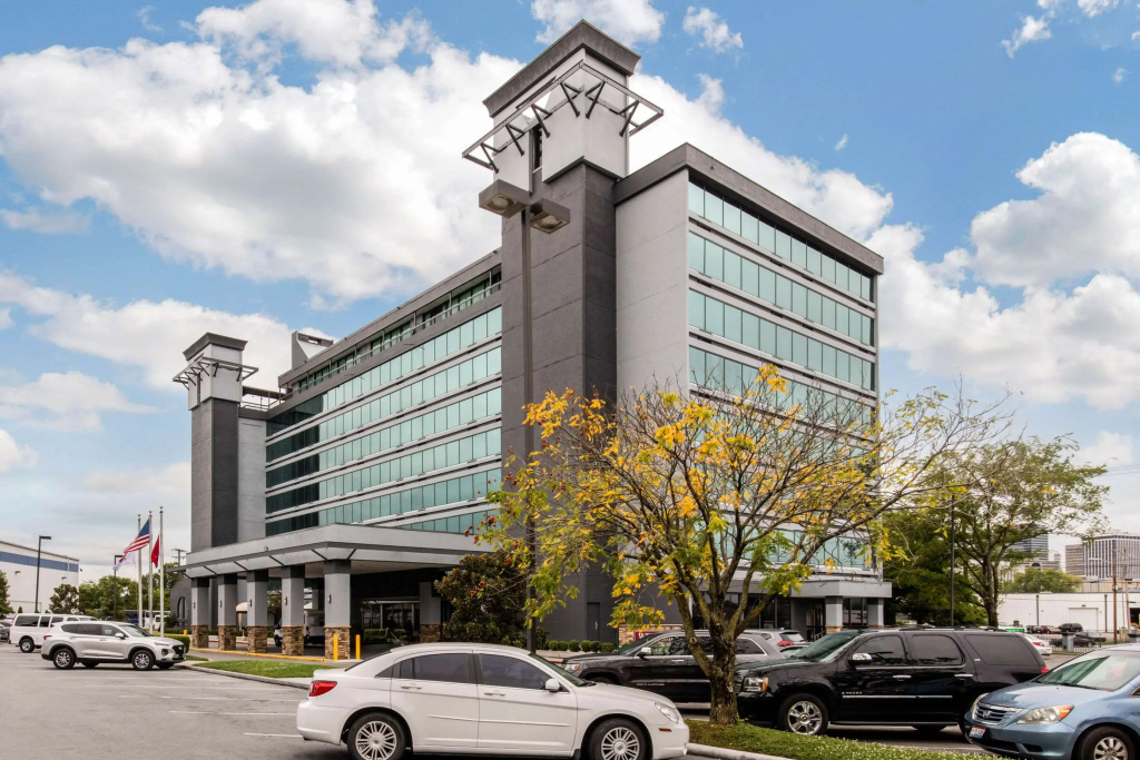 photo 1 of Holiday Inn Nashville Downtown - Stadium by IHG