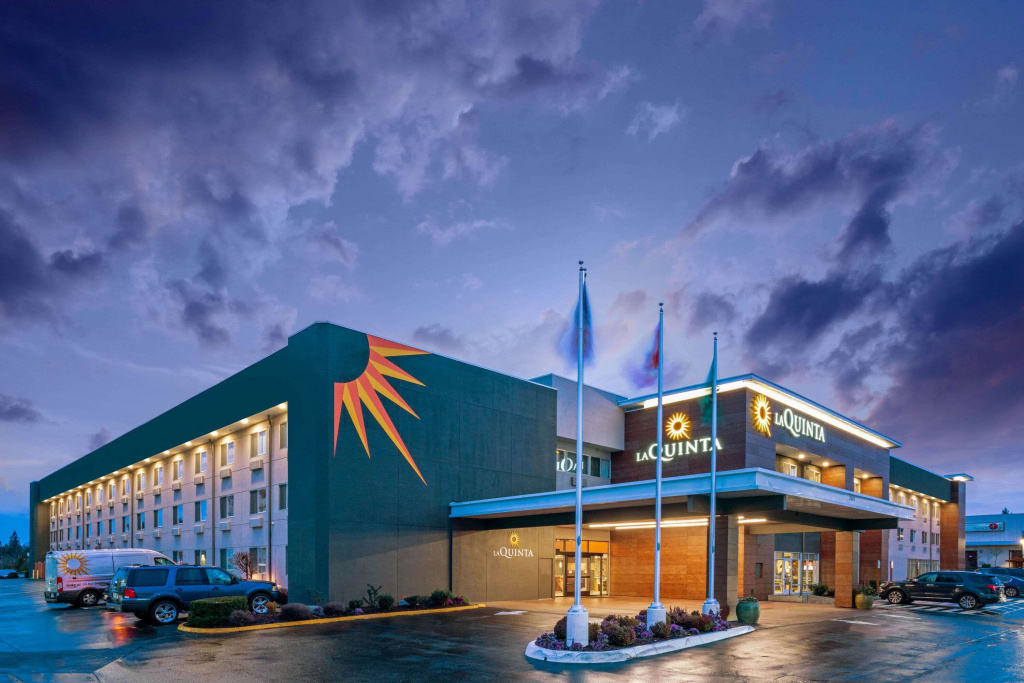 photo 1 of La Quinta Inn & Suites by Wyndham Seattle Federal Way