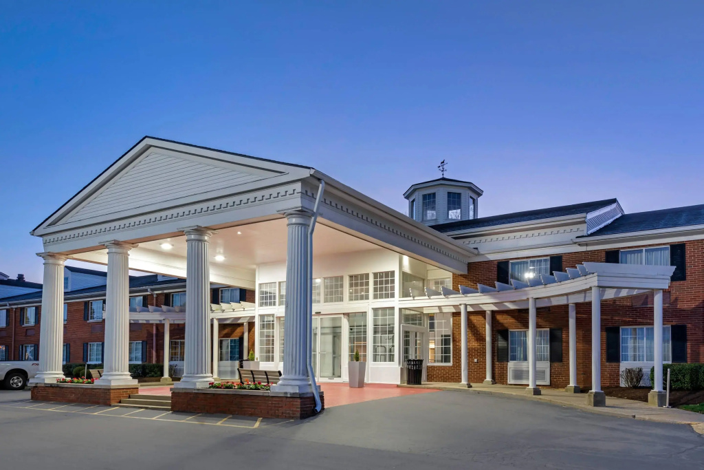 photo 1 of Clarion Hotel Conference Center Lexington North