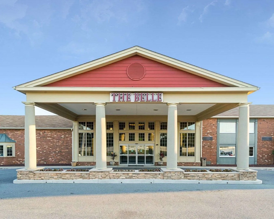 photo 1 of Red Roof Inn & Suites Wilmington - New Castle