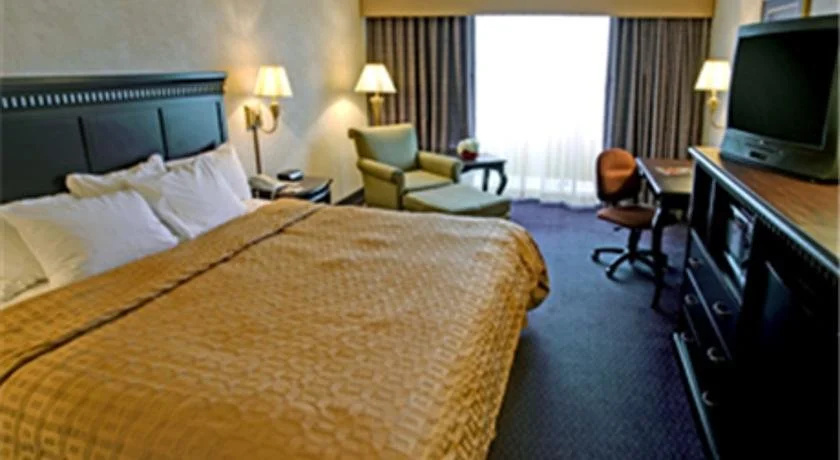 photo 1 of Clarion Inn & Suites By Hampton Convention Center