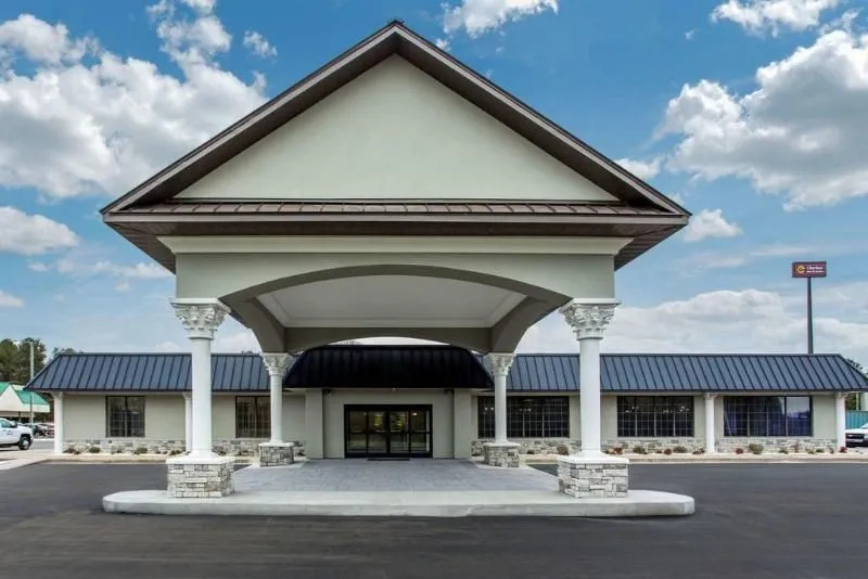 photo 1 of Days Inn And Suites By Wyndham Oxford