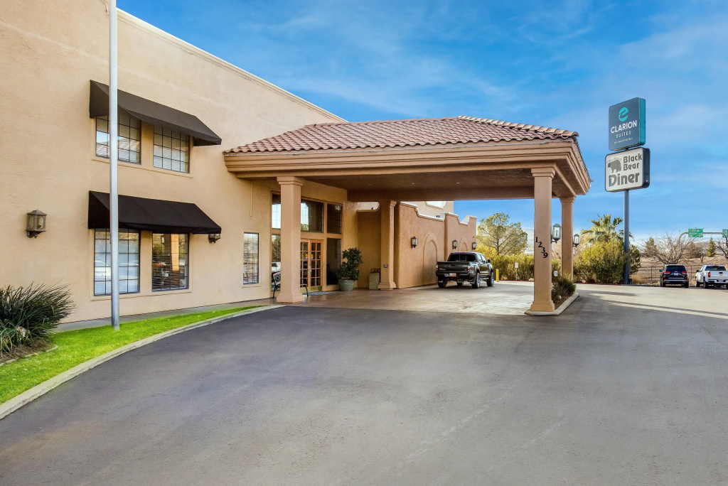photo 1 of Clarion Suites St George - Convention Center Area