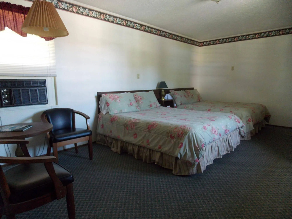 photo 1 of Clarketon Motel