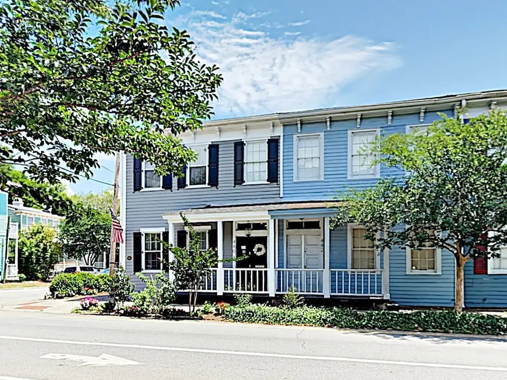 photo 1 of Classic Charmer W/ Luxe Interior - Amazing Locale! 2 Bedroom Home
