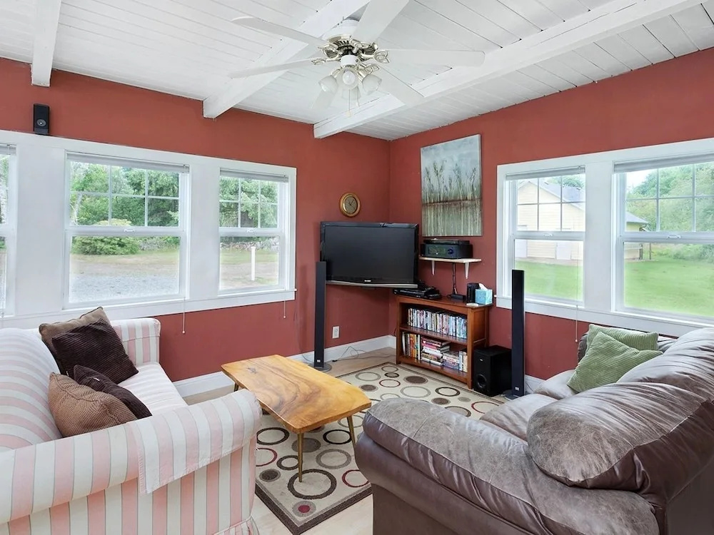 photo 1 of Clatsop Lake House 2 Bedrooms 1 Bathroom Home