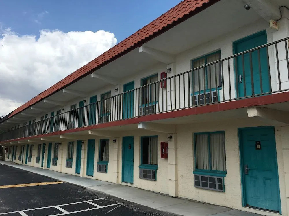 photo 1 of Clearwater Inn