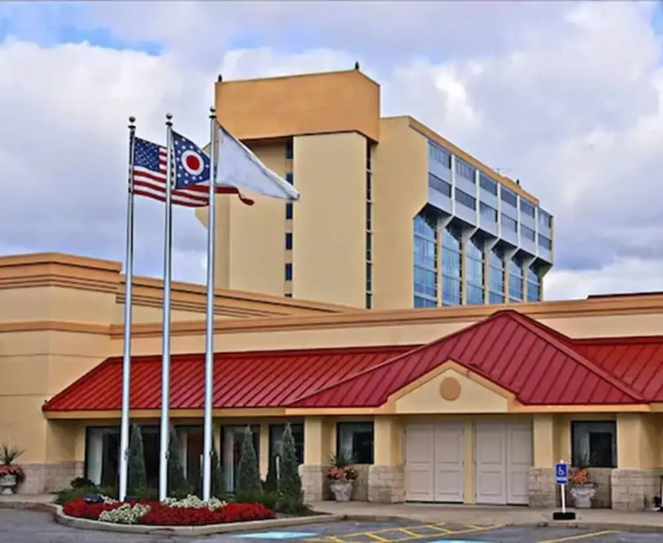 photo 1 of Cleveland Airport Marriott