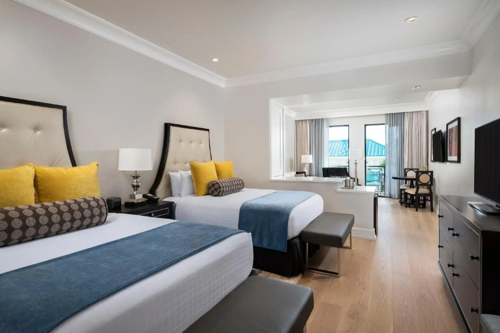photo 1 of Club Level Suites At Inn On The Fifth