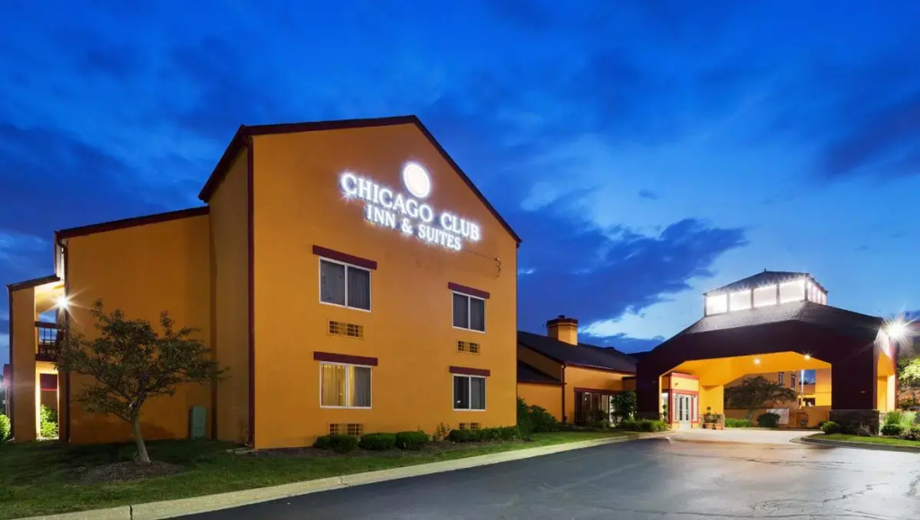 photo 1 of Chicago Club Inn & Suites