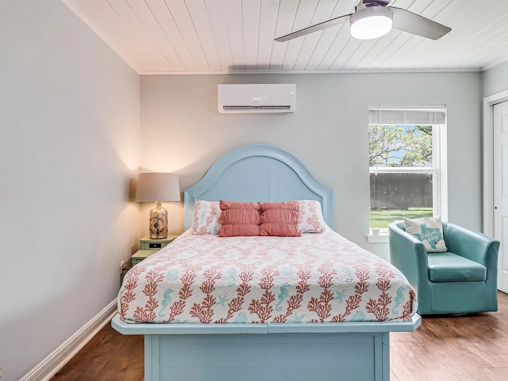 photo 1 of Coast Oaks Cottage 7 1 Bedroom Cottage by RedAwning