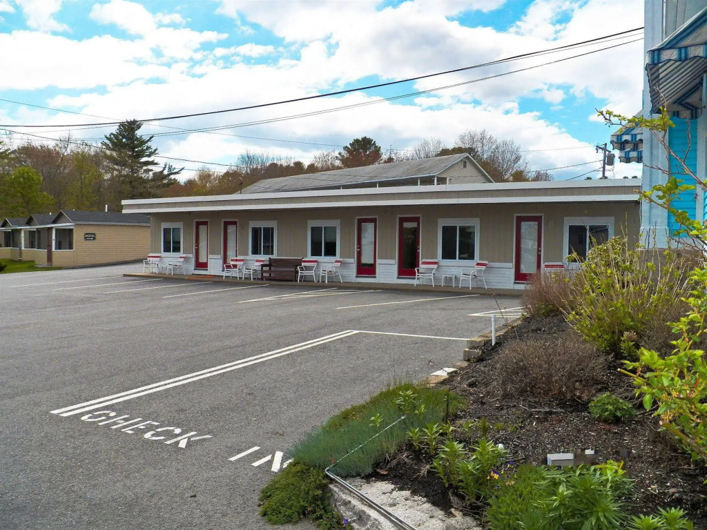 photo 1 of Coast Village Inn & Cottages