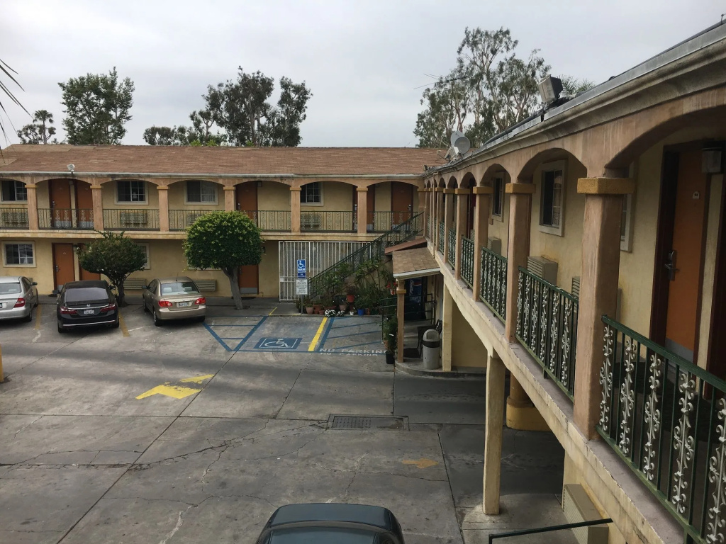 photo 1 of Colonial Pool and Spa Motel