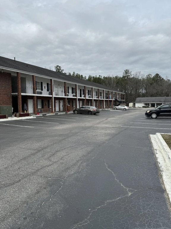 photo 1 of Colony Inn