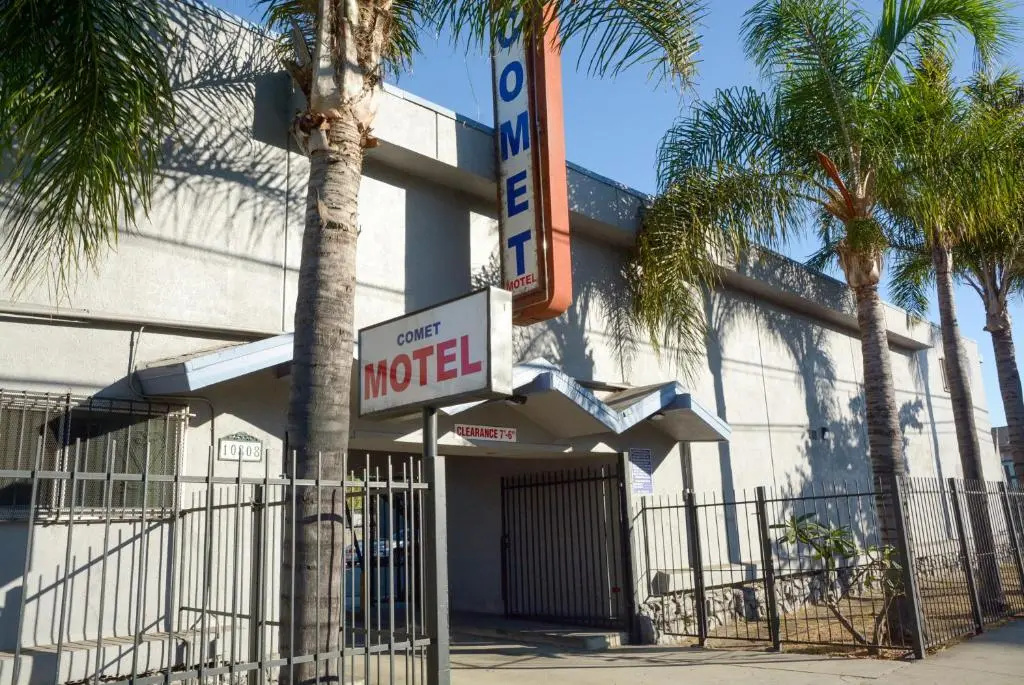 photo 1 of Comet Motel