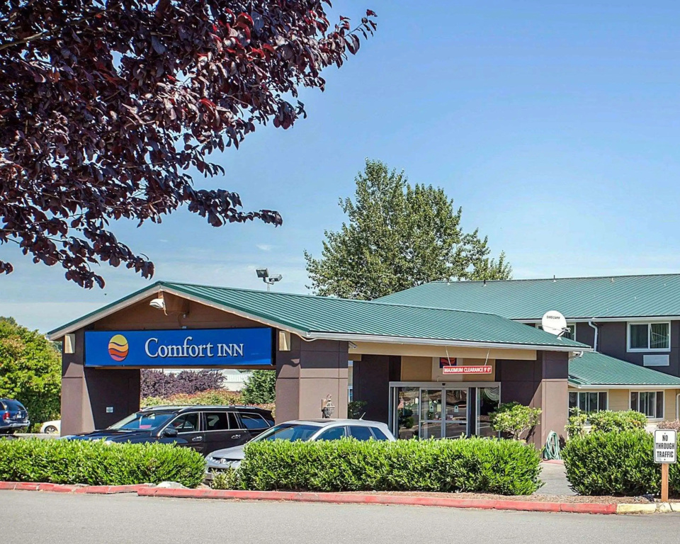 photo 1 of Quality Inn Kirkland