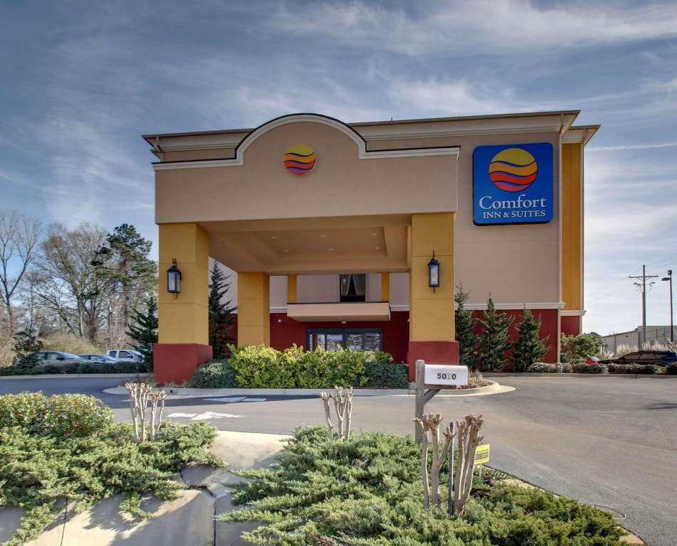 photo 1 of Comfort Inn & Suites Clinton - Jackson West