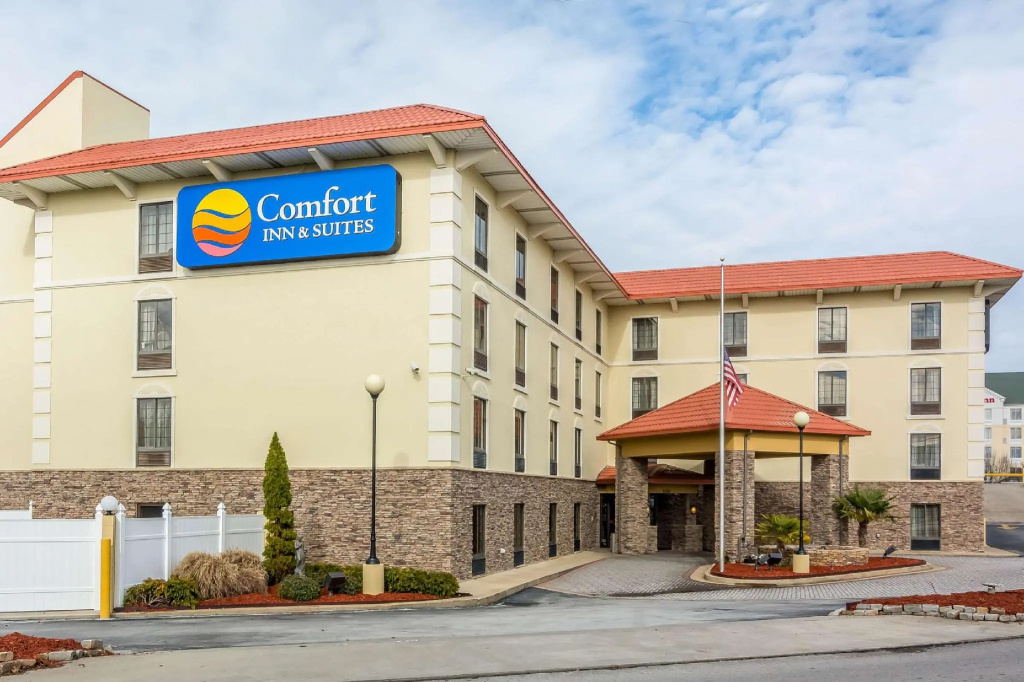 photo 1 of Comfort Inn & Suites Hamilton Place