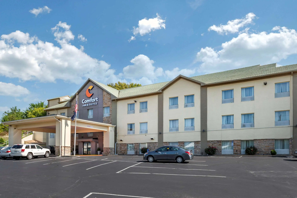 photo 1 of Comfort Inn & Suites Cincinnati Uptown Clifton