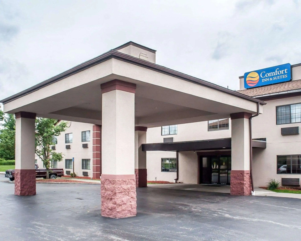 photo 1 of Comfort Inn & Suites Hamburg - Buffalo South