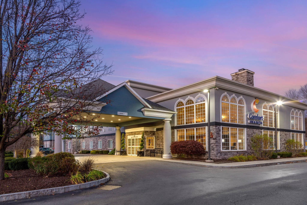 photo 1 of Comfort Inn & Suites East Greenbush - Albany