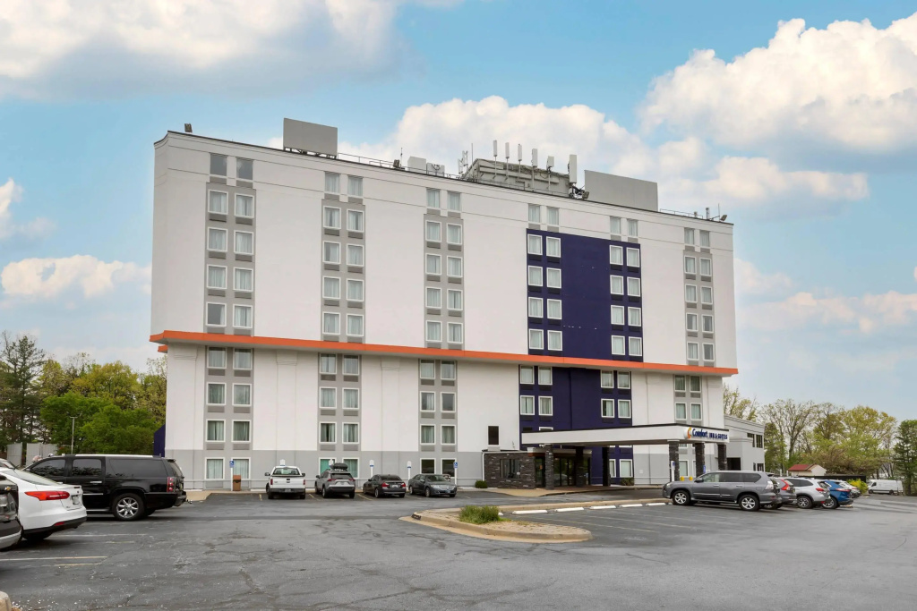 photo 1 of Comfort Inn & Suites Alexandria West