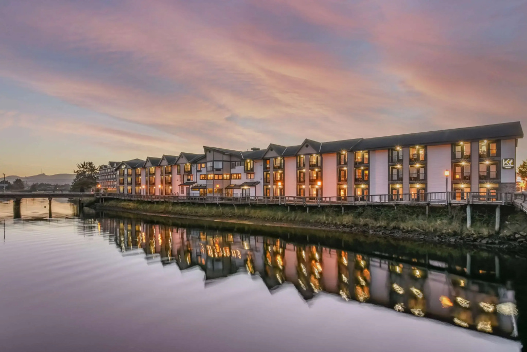 photo 1 of Kathryn Riverfront Inn, an Ascend Collection Hotel