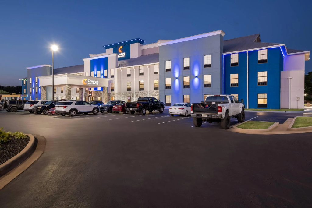 photo 1 of Comfort Inn & Suites River City Decatur