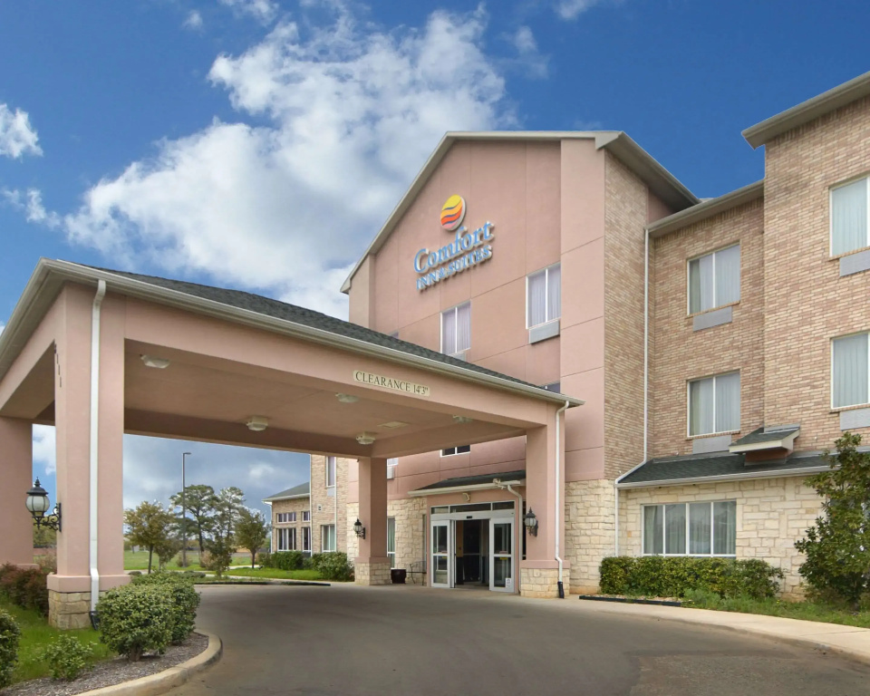 photo 1 of Comfort Inn & Suites Near Lake Lewisville