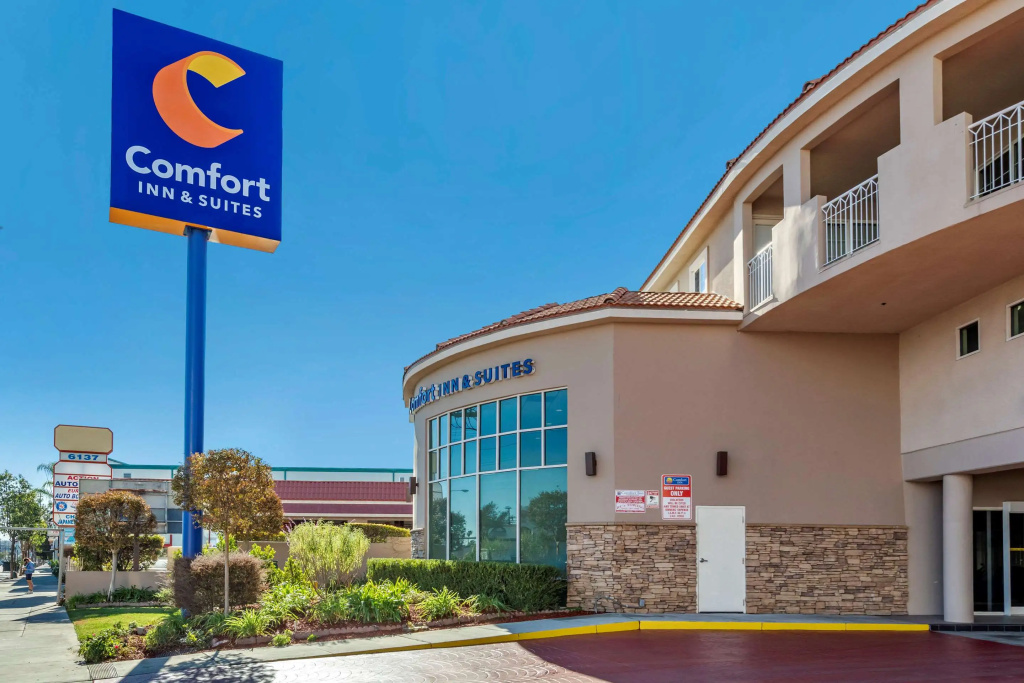 photo 1 of Comfort Inn & Suites Near Universal - N. Hollywood - Burbank