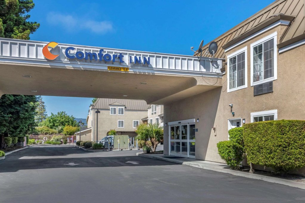 photo 1 of Comfort Inn Redwood City