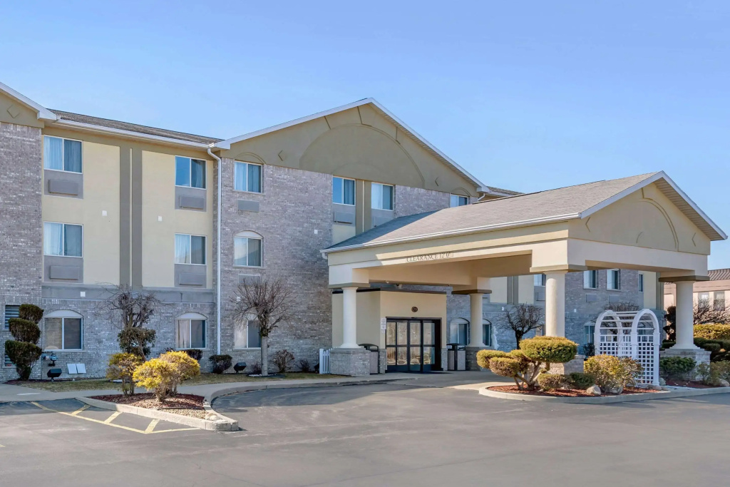 photo 1 of Comfort Inn Fremont