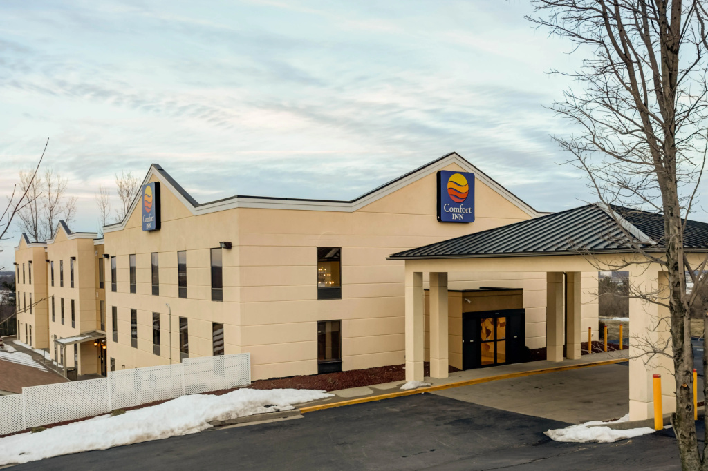 photo 1 of Comfort Inn Hamburg Area / I-75 Lexington